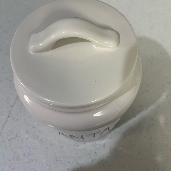 Large Rae Dunn Christmas canister - Picture 3 of 5